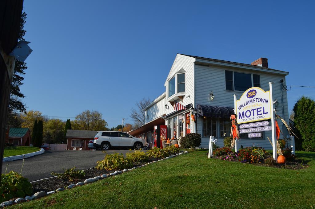 Williamstown Motel Buitenkant foto